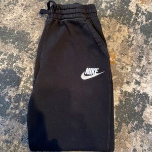 Nike boys sweats